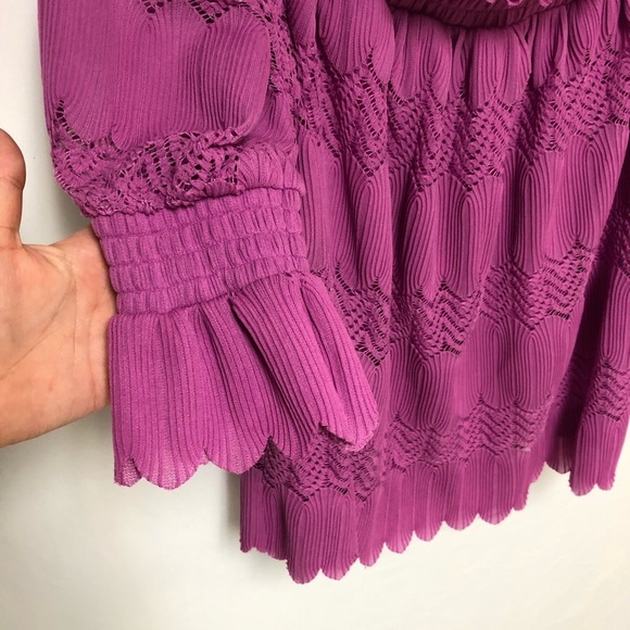 ➕ NWT Lane Bryant Smocked Off The Shoulder Top - Picture 4 of 8